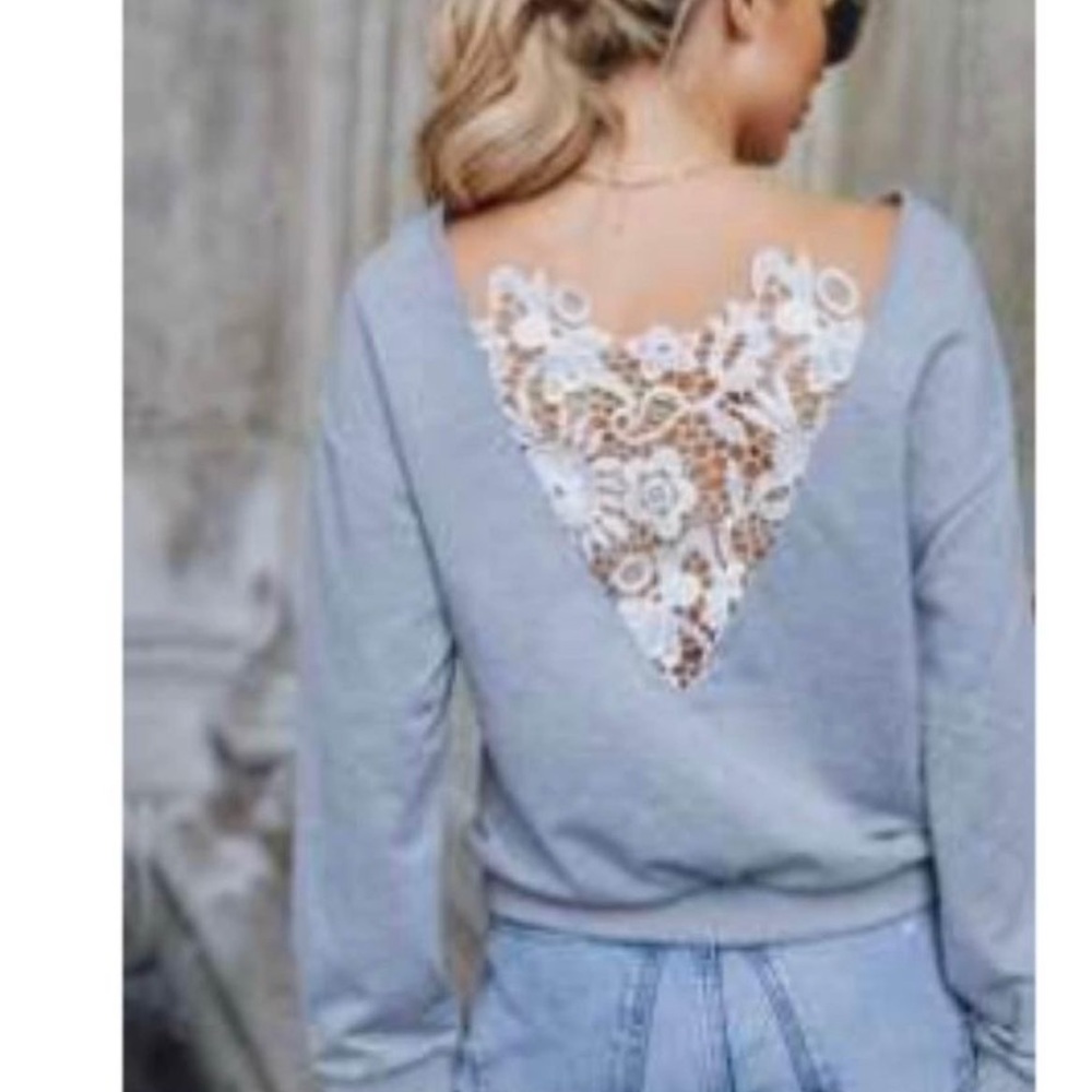LACE BACK TOP